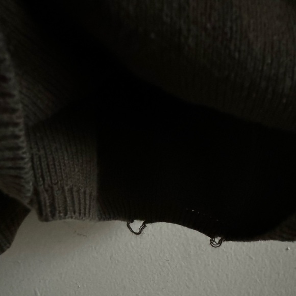 Oversized Sweatshirt - Picture 10 of 10